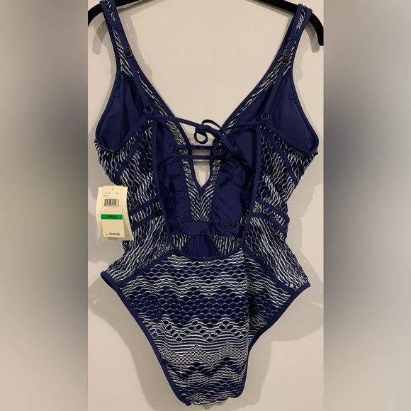 NWT, BECCA- "Color Play Mesh One Piece Swimsuit" in Navy/White, Sz Large - Picture 3 of 10